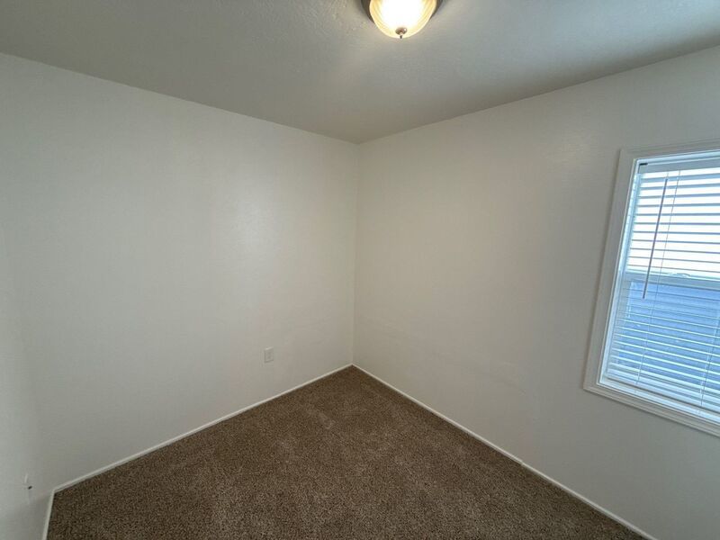 $945 First 3 Months, SE Salem, 1 Bed 1 Bath, Apartment Complex, AVAILABLE NOW! property image
