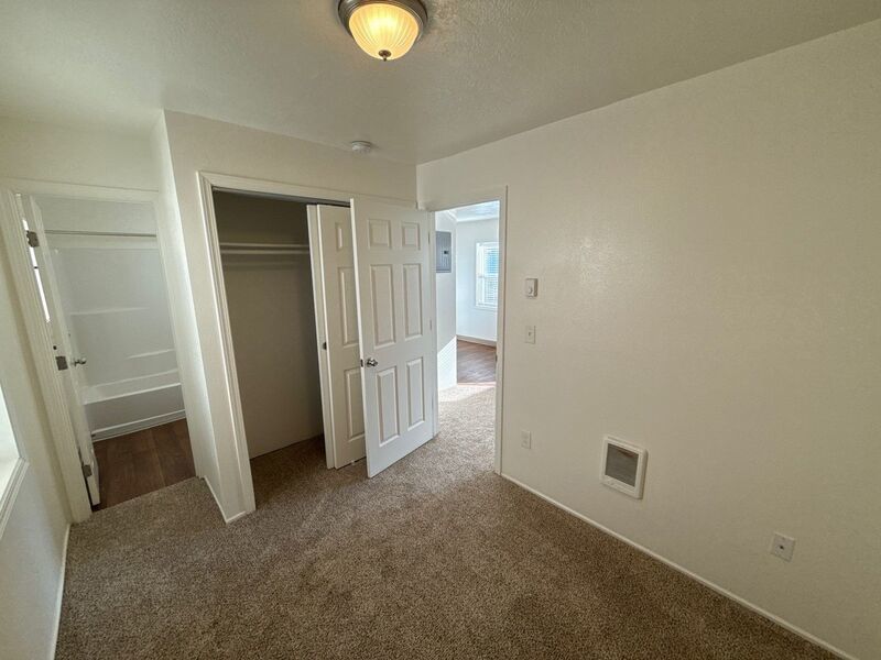 $945 First 3 Months, SE Salem, 1 Bed 1 Bath, Apartment Complex, AVAILABLE NOW! property image