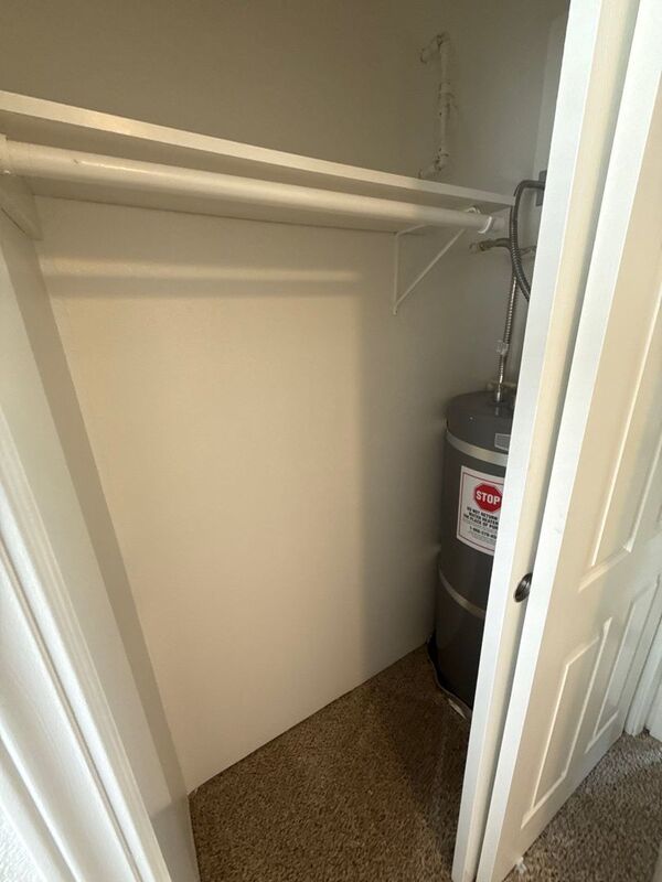 $945 First 3 Months, SE Salem, 1 Bed 1 Bath, Apartment Complex, AVAILABLE NOW! property image