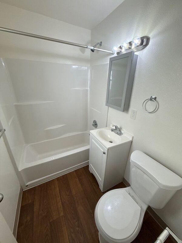 $945 First 3 Months, SE Salem, 1 Bed 1 Bath, Apartment Complex, AVAILABLE NOW! property image