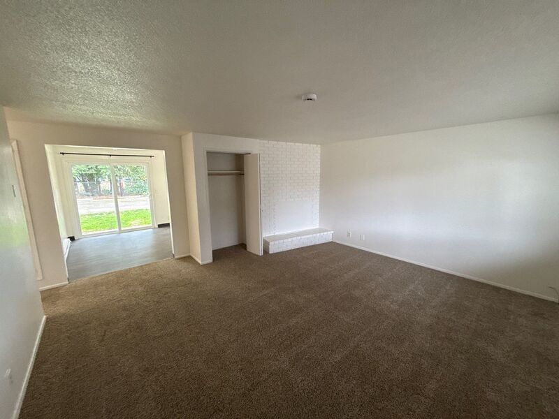 $1095 First 3 Months, NE Salem, 2 Bed, 1 Bath, 1st Floor Apartment, AVAILABLE NOW! property image