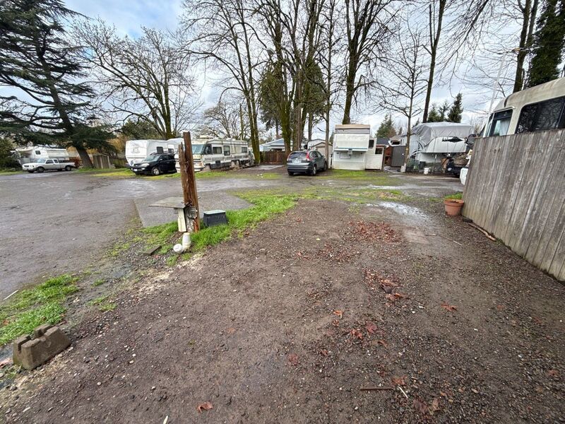 NE Salem RV/5th Wheel Space For Rent! W/S/G Included AVAILABLE NOW! property image