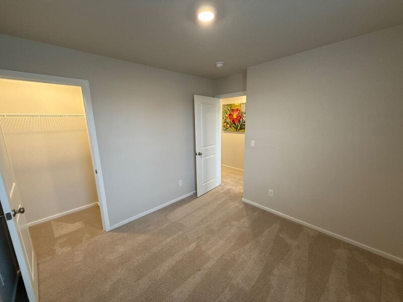 NE. Salem 4 Bed + Bonus Room, 2.5 Bath Single Family Home, AVAILABLE NOW! property image