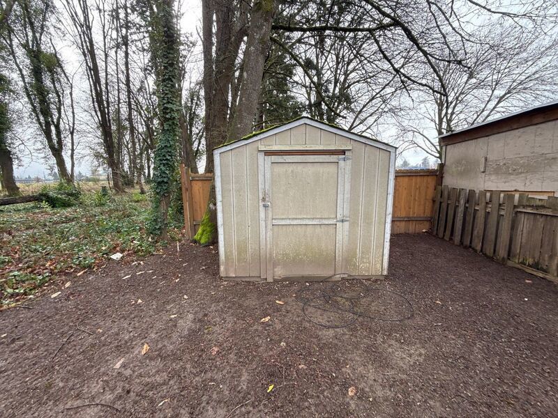 NE Salem RV/5th Wheel Space For Rent! W/S/G Included AVAILABLE NOW! property image