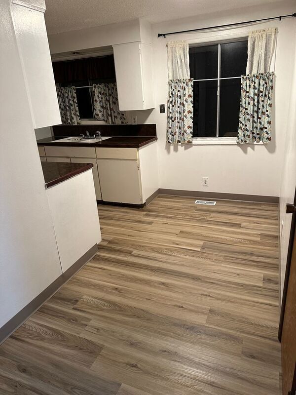 Eugene 3 Bed, 1 Bath, Single Family Home Pet Friendly, Fully Fenced Backyard, COMING SOON property image