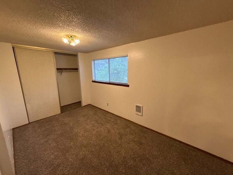 $945 First 3 Months, NE Keizer 1 Bed, 1 Bath, 1st Floor Apartment, Washer & Dryer in Unit, AVAILABLE NOW! property image