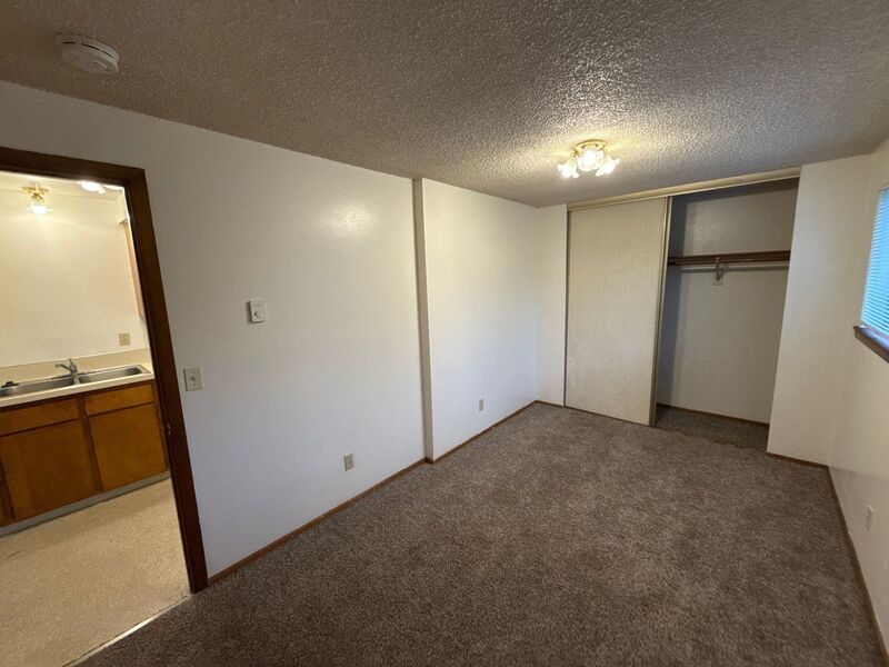 $945 First 3 Months, NE Keizer 1 Bed, 1 Bath, 1st Floor Apartment, Washer & Dryer in Unit, AVAILABLE NOW! property image