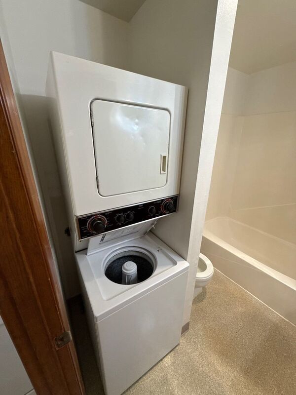 $945 First 3 Months, NE Keizer 1 Bed, 1 Bath, 1st Floor Apartment, Washer & Dryer in Unit, AVAILABLE NOW! property image