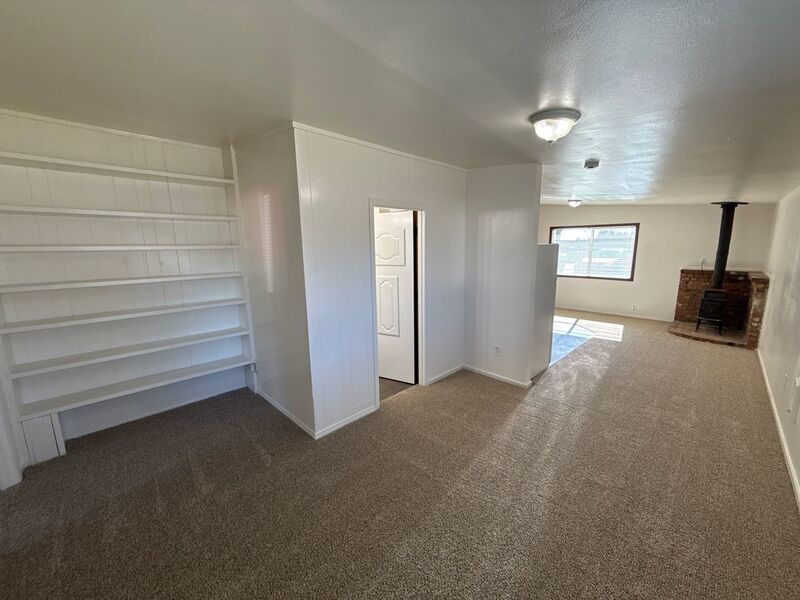 NE Salem 2 Bed,1 Bath, 1st Floor Apartment, AVAILABLE NOW! property image