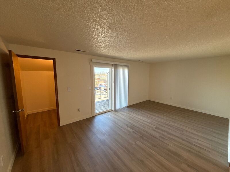 NW Salem 1 Bed, 1 Bath, 2nd Floor Apartment, AVAILABLE NOW! property image