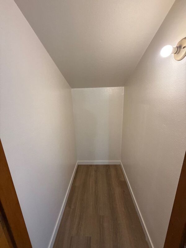 NW Salem 1 Bed, 1 Bath, 2nd Floor Apartment, AVAILABLE NOW! property image