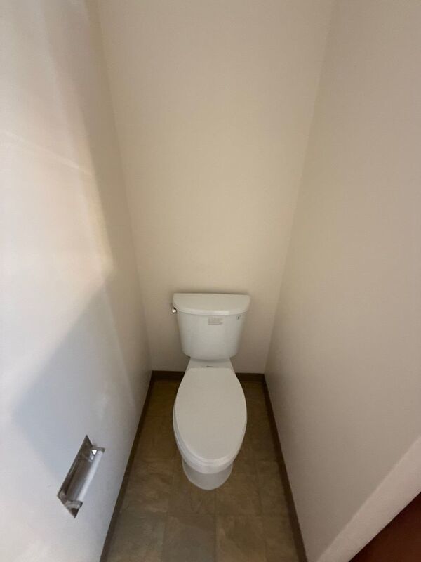 NW Salem 1 Bed, 1 Bath, 2nd Floor Apartment, AVAILABLE NOW! property image