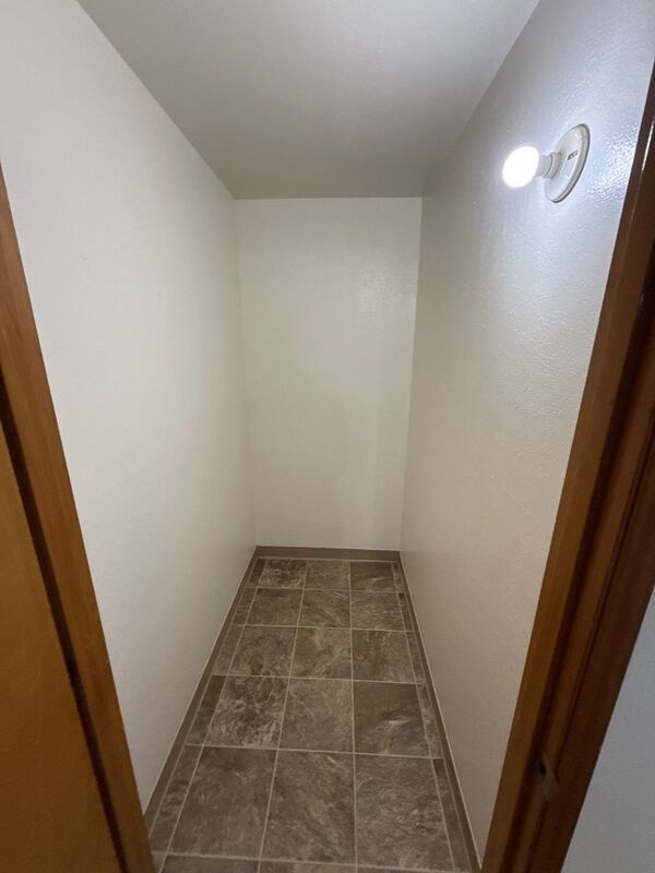 NW Salem 1 Bed, 1 Bath, 1st Floor Apartment, W/S/G Paid, AVAILABLE NOW! property image