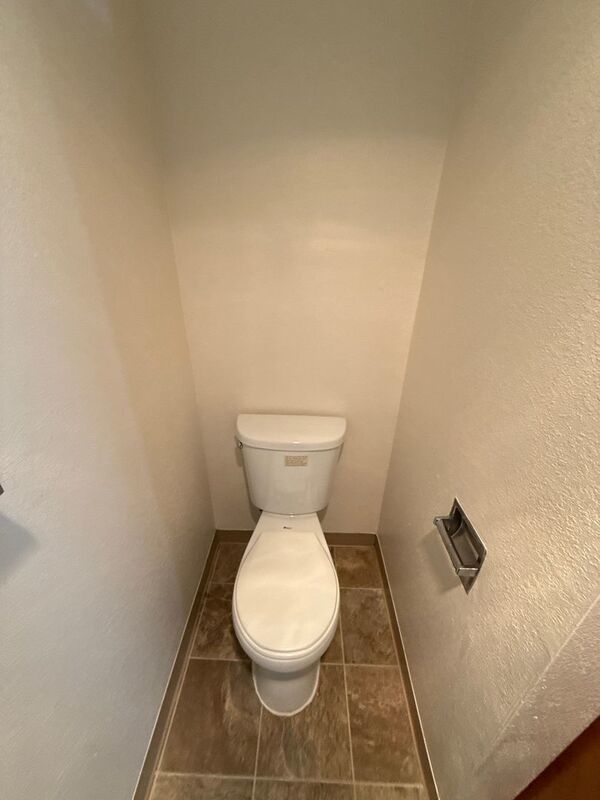 NW Salem 1 Bed, 1 Bath, 1st Floor Apartment, W/S/G Paid, AVAILABLE NOW! property image