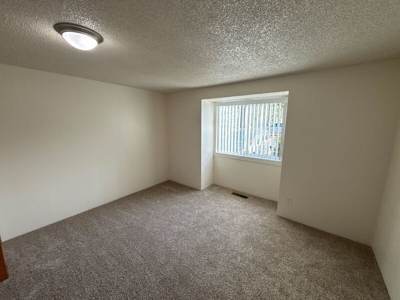 NW Salem 1 Bed, 1 Bath, 1st Floor Apartment, W/S/G Paid, AVAILABLE NOW! property image