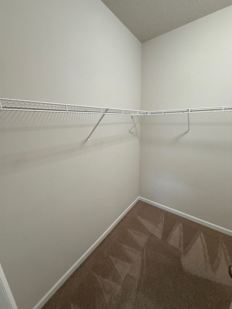 NE SALEM, 3 Bed, 2 Bath, Single Family Home, Washer & Dryer in Unit, Fully Fenced Back Yard, AVAILABLE NOW! property image