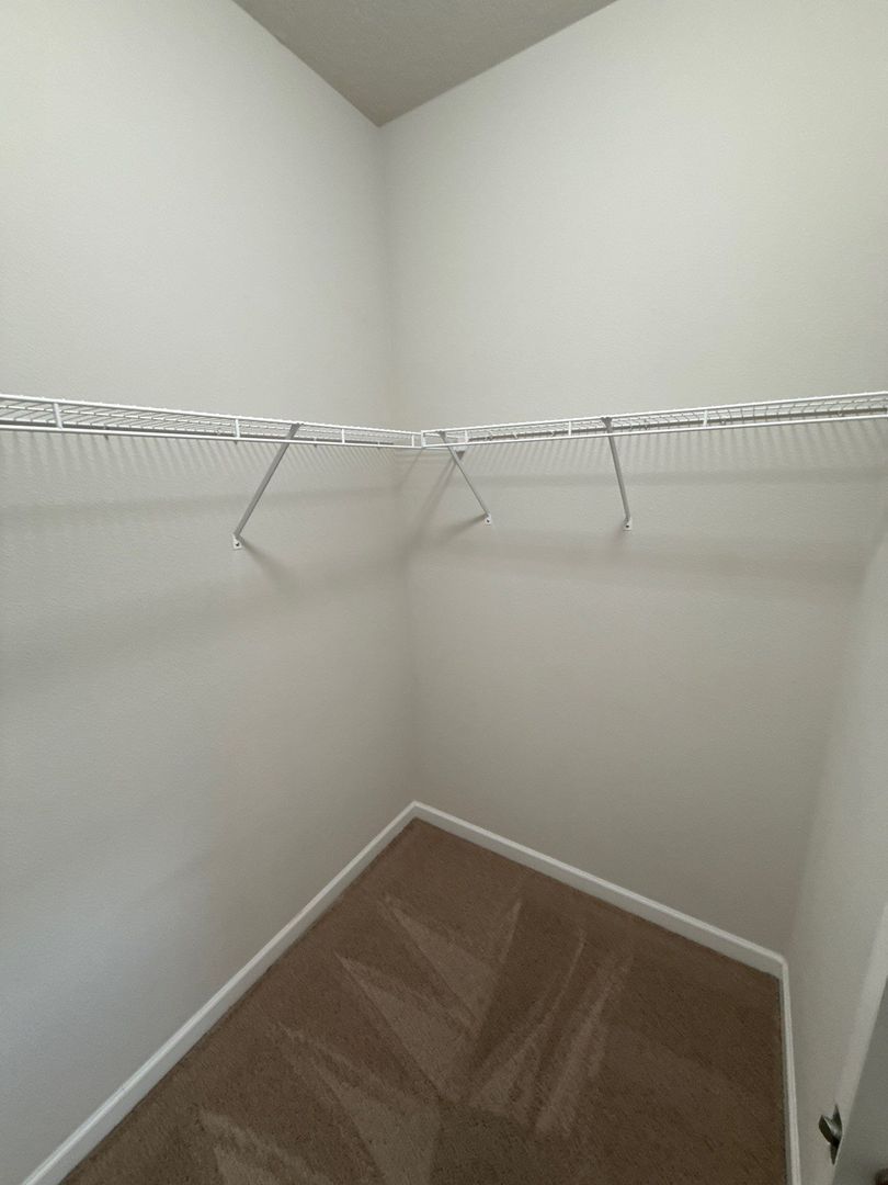 NE SALEM, 3 Bed, 2 Bath, Single Family Home, Washer & Dryer in Unit, Fully Fenced Back Yard, AVAILABLE NOW! property image