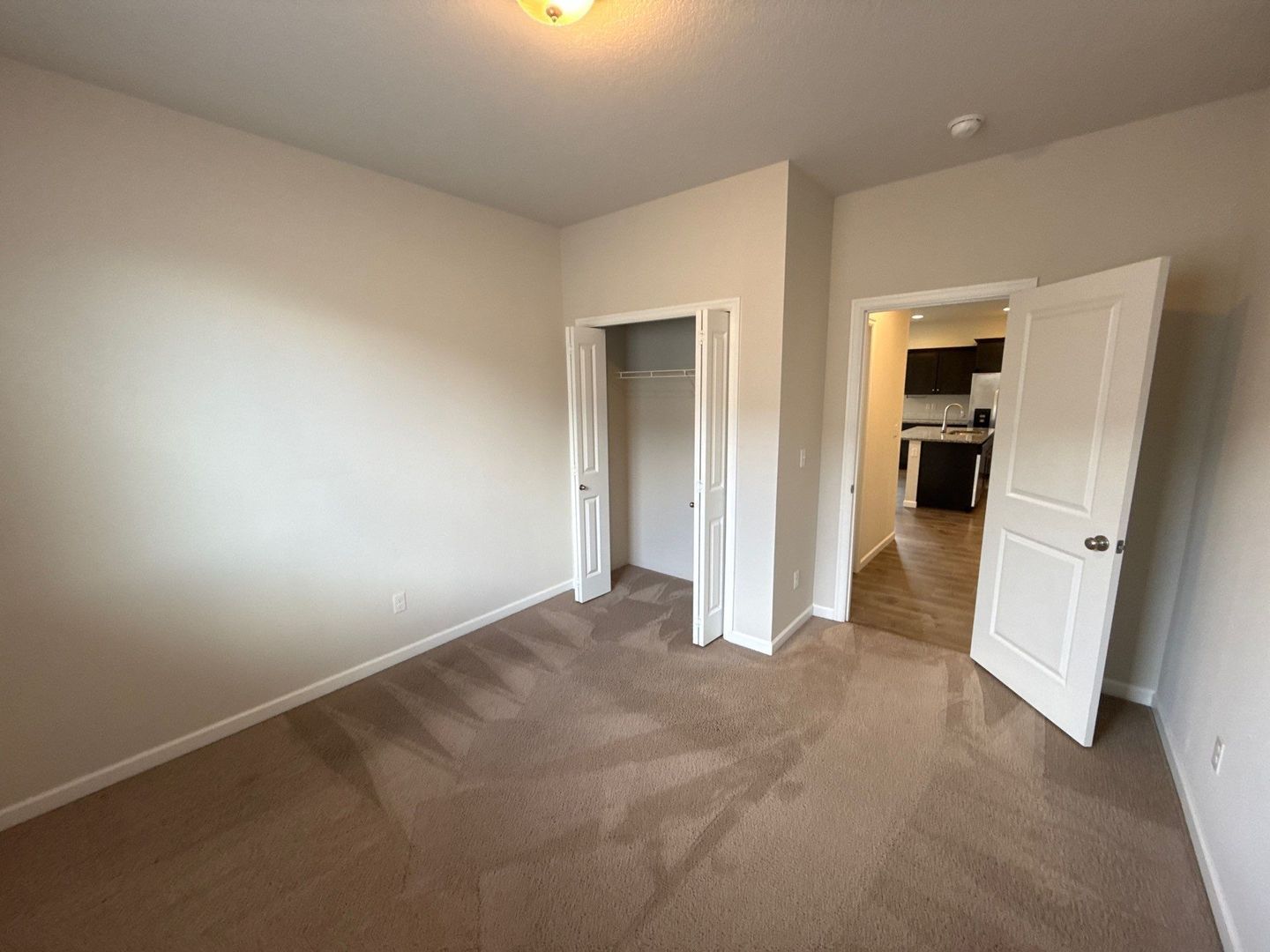 NE SALEM, 3 Bed, 2 Bath, Single Family Home, Washer & Dryer in Unit, Fully Fenced Back Yard, AVAILABLE NOW! property image