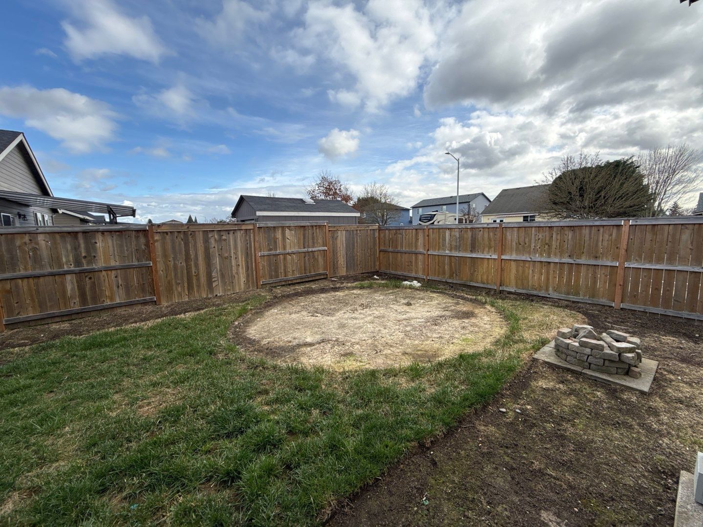 NE SALEM, 3 Bed, 2 Bath, Single Family Home, Washer & Dryer in Unit, Fully Fenced Back Yard, AVAILABLE NOW! property image