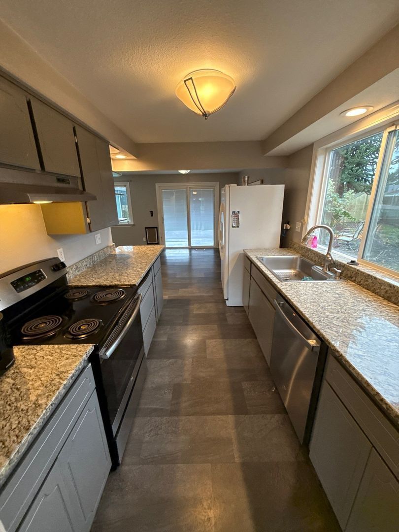 NE Salem 3 Bedroom, 2 Bath, Single Family Home, Big Backyard, COMING SOON! property image