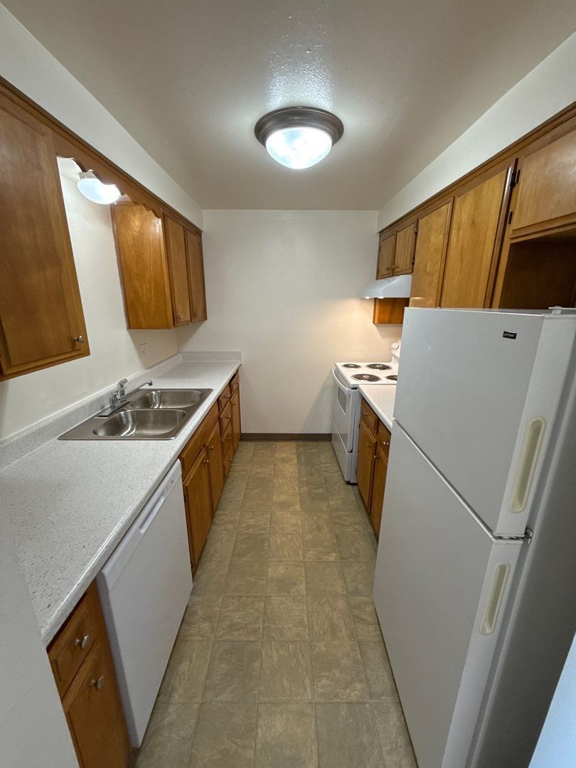 NW Salem 1 Bed, 1 Bath, 2nd Floor Apartment, AVAILABLE NOW! property image