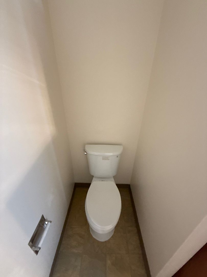 NW Salem 1 Bed, 1 Bath, 2nd Floor Apartment, AVAILABLE NOW! property image