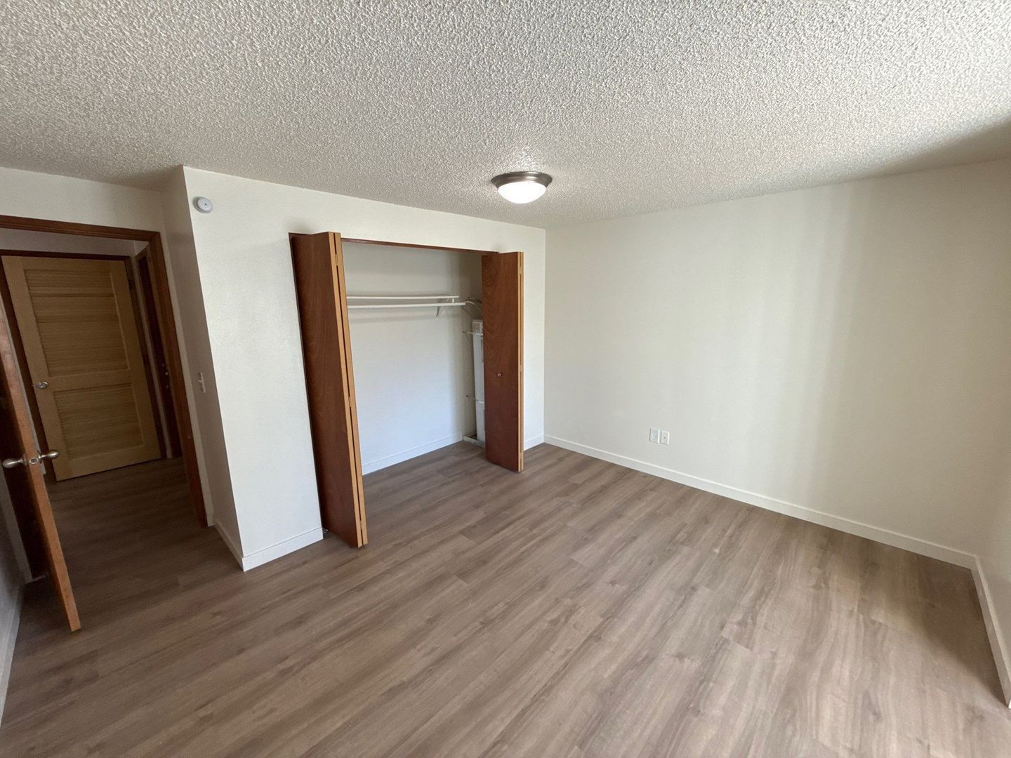 NW Salem 1 Bed, 1 Bath, 2nd Floor Apartment, AVAILABLE NOW! property image
