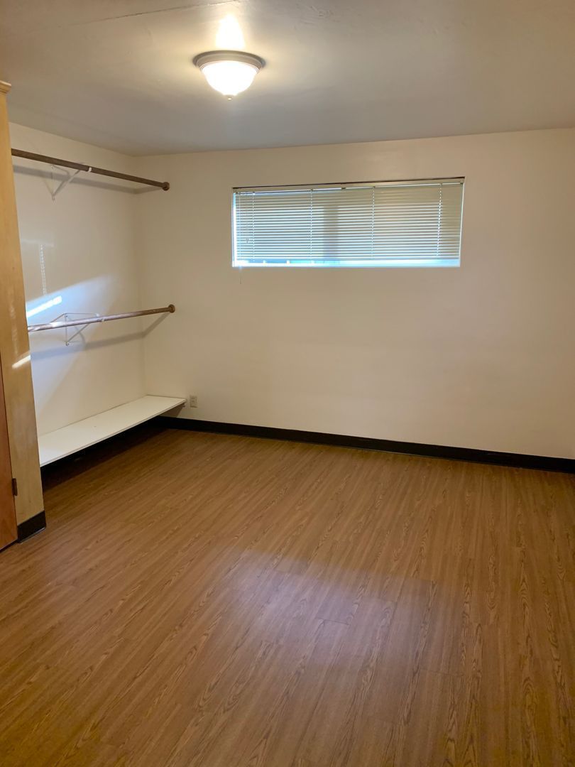 1 Bed 1 Bath End Unit, Available NOW! property image