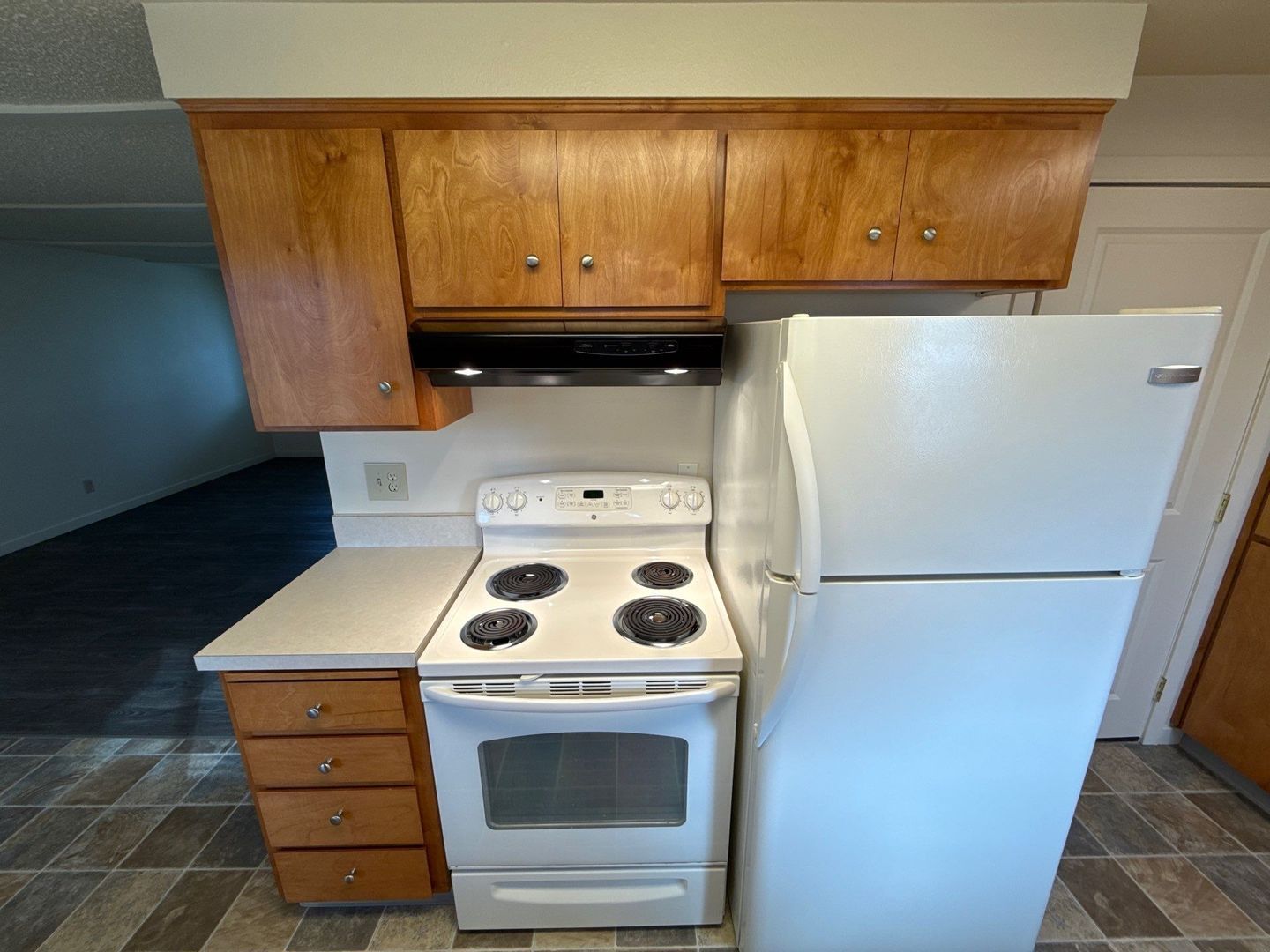 Beautiful Halsey 2 Bed, 1 Bath, DUPLEX, BIG BACK YARD, AVAILABLE NOW! property image