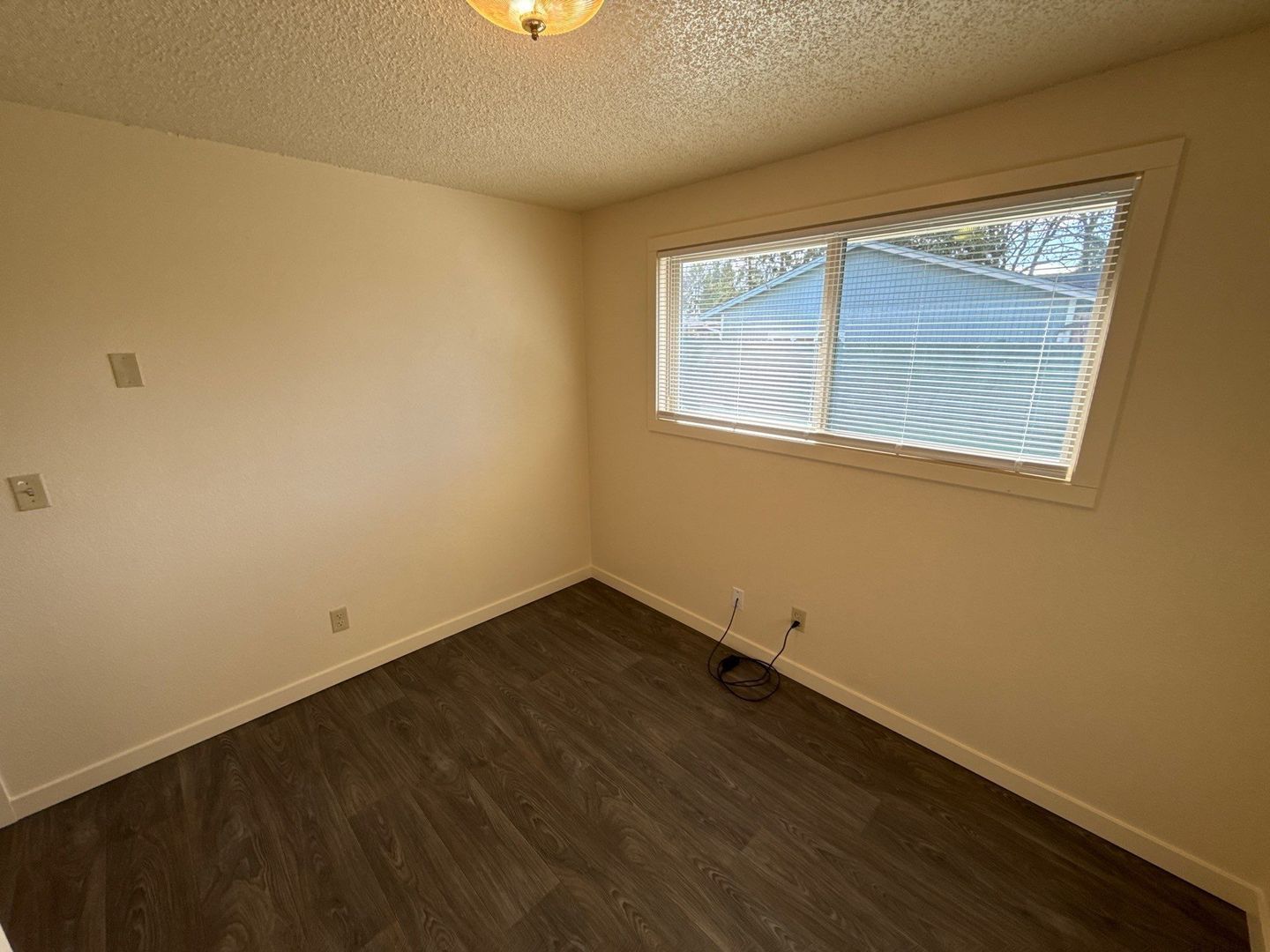 Beautiful Halsey 2 Bed, 1 Bath, DUPLEX, BIG BACK YARD, AVAILABLE NOW! property image