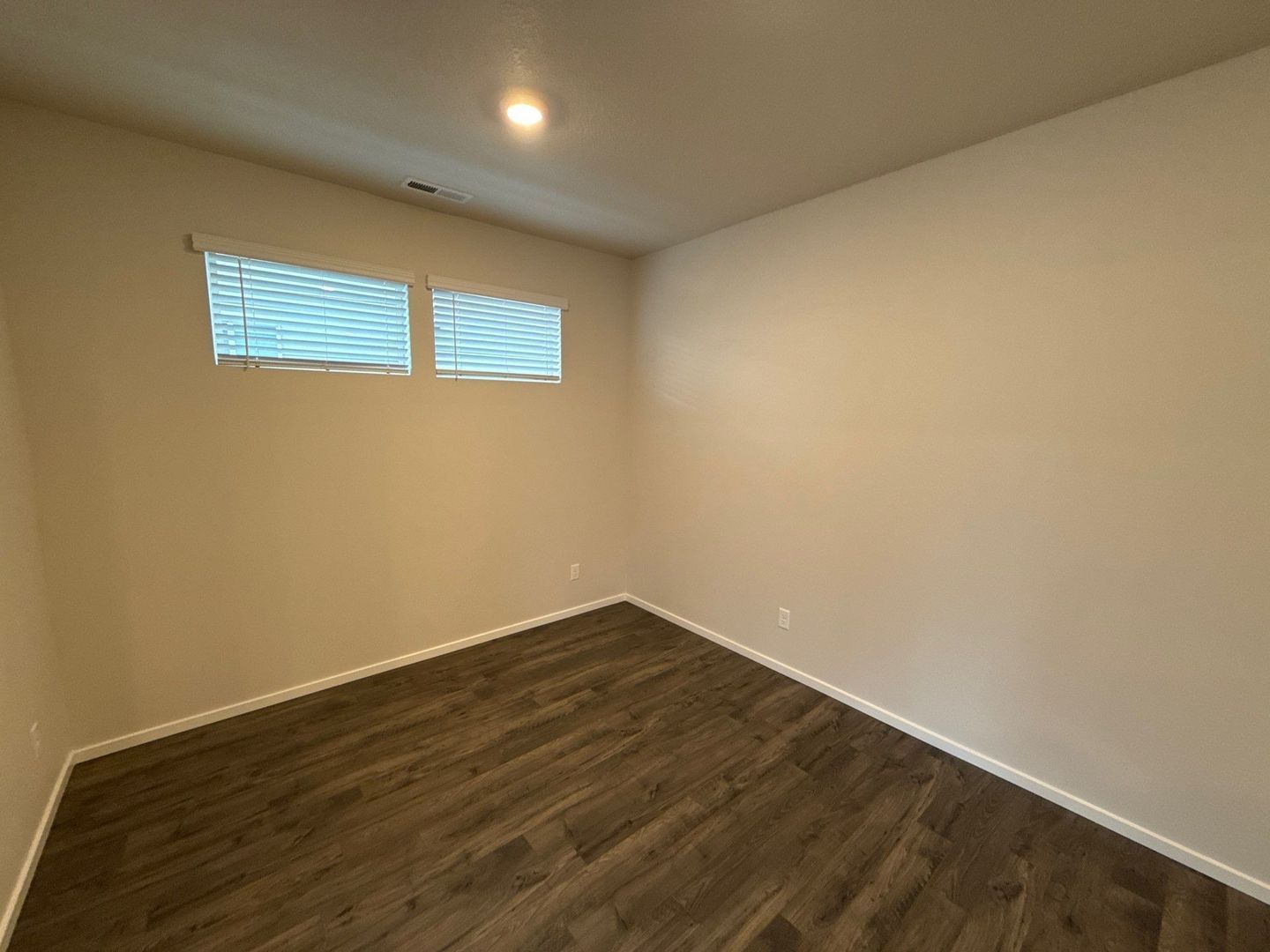 NE. Salem 4 Bed + Bonus Room, 2.5 Bath Single Family Home, AVAILABLE NOW! property image