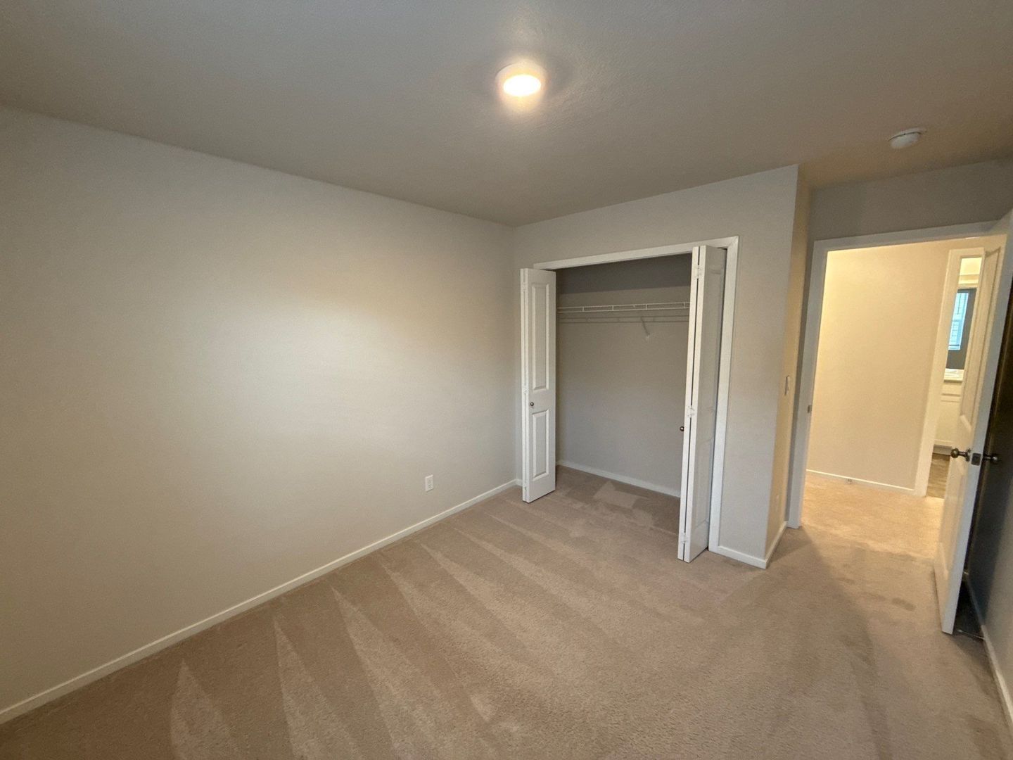 NE. Salem 4 Bed + Bonus Room, 2.5 Bath Single Family Home, AVAILABLE NOW! property image