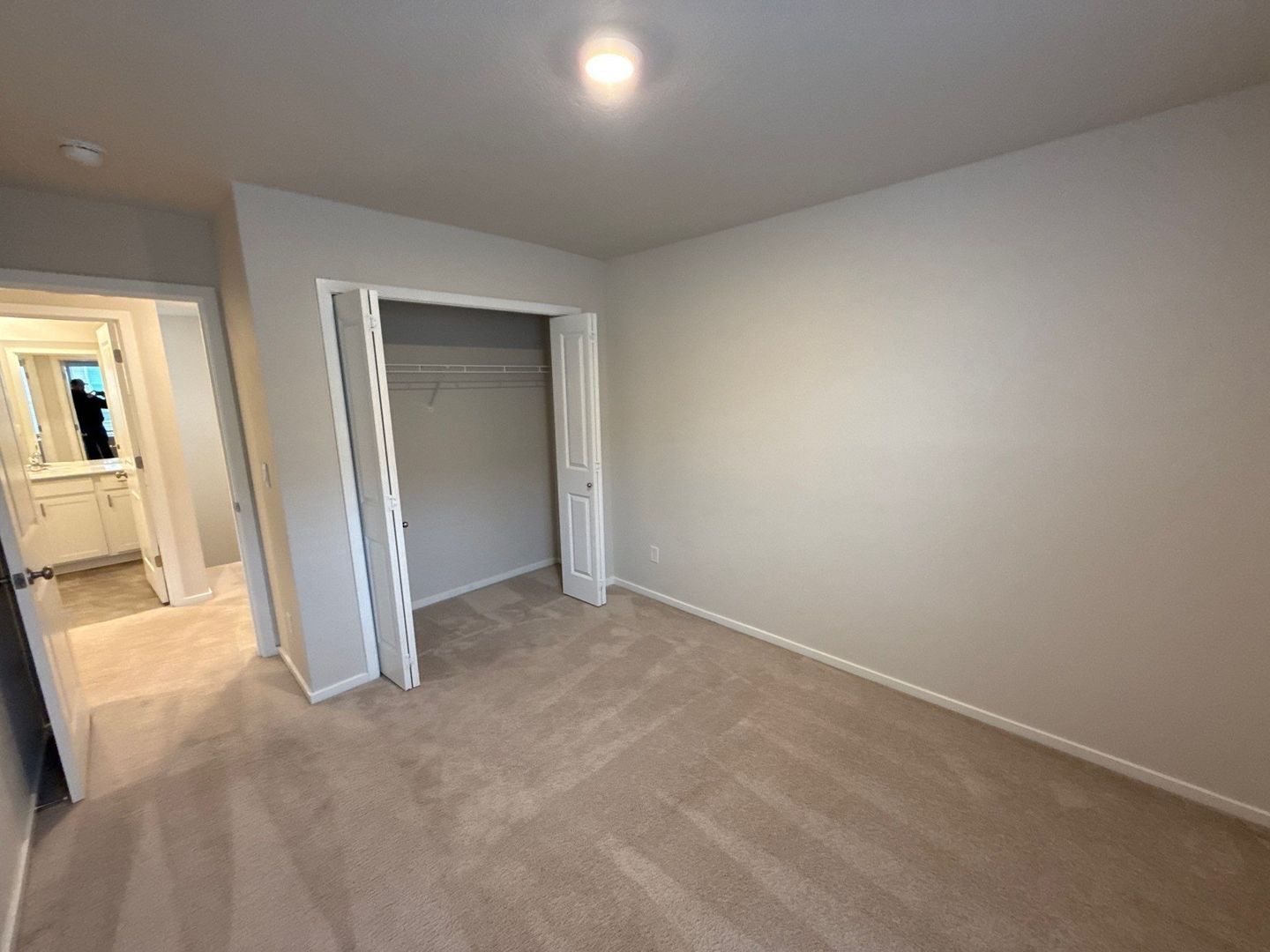 NE. Salem 4 Bed + Bonus Room, 2.5 Bath Single Family Home, AVAILABLE NOW! property image