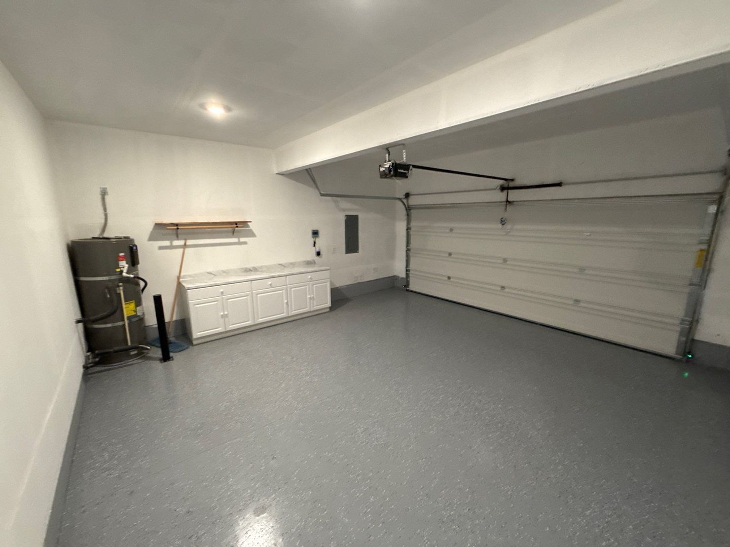 NE. Salem 4 Bed + Bonus Room, 2.5 Bath Single Family Home, AVAILABLE NOW! property image