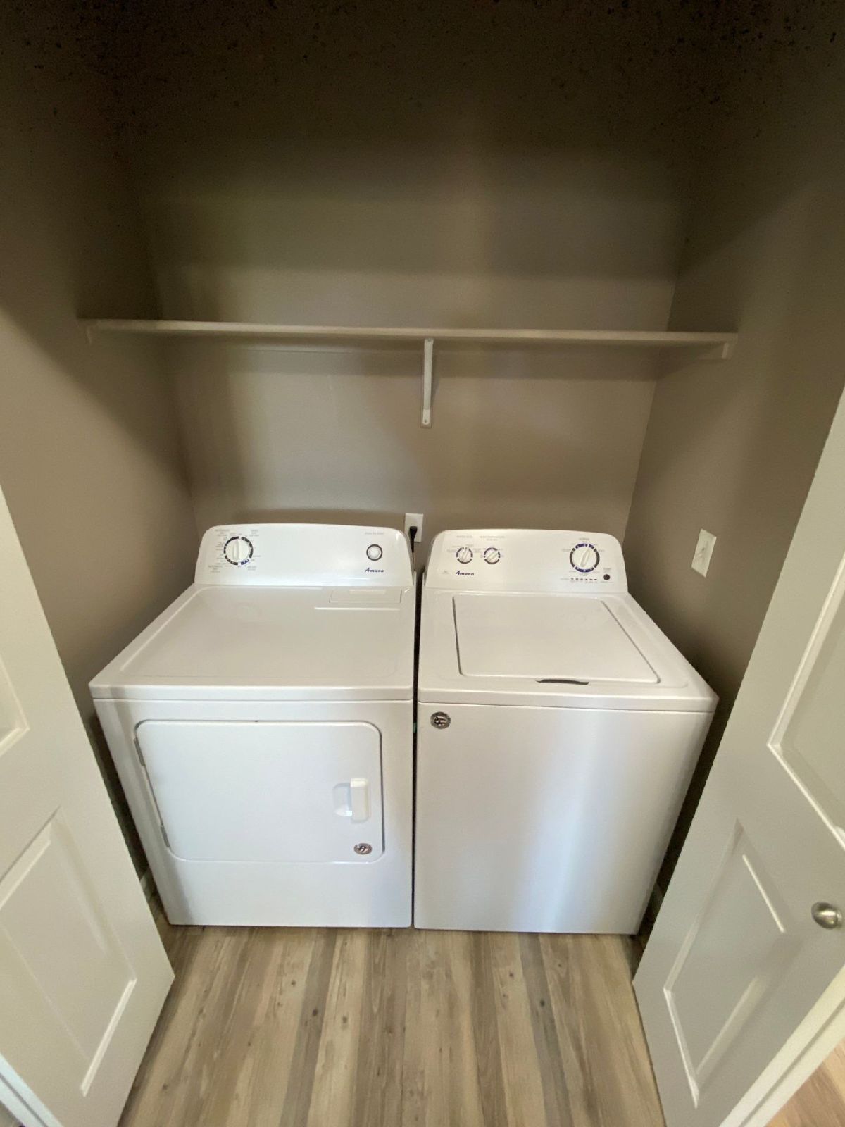 NE Salem, Newer Community 1 Bed, 1 Bath, 3rd Floor Unit, Deck, and AC!, COMING SOON! property image