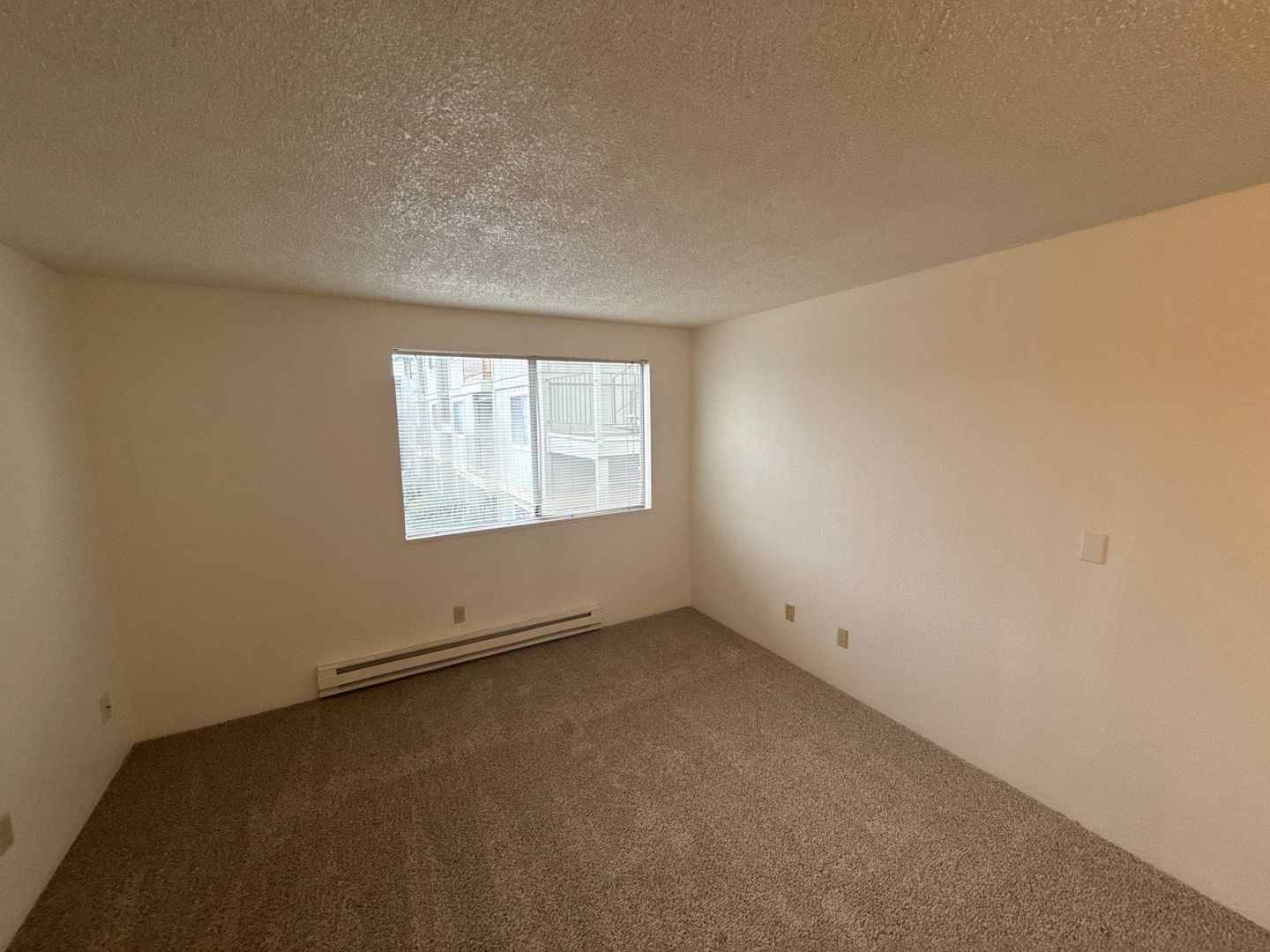 NW Corvallis 2 Bed, 1 Bath, 2nd Floor, AVAILABLE NOW! property image