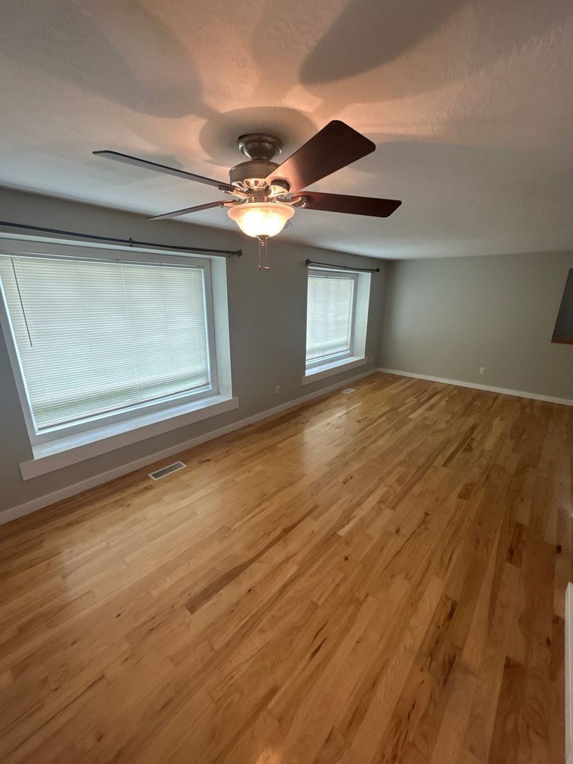 NE Salem 3 Bedroom, 2 Bath, Single Family Home, Big Backyard, AVAILABLE NOW! property image