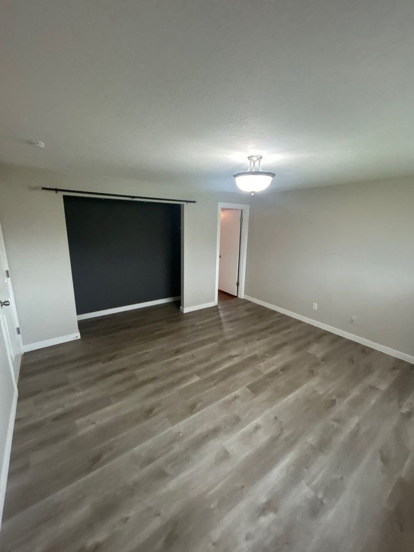 NE Salem 3 Bedroom, 2 Bath, Single Family Home, Big Backyard, AVAILABLE NOW! property image