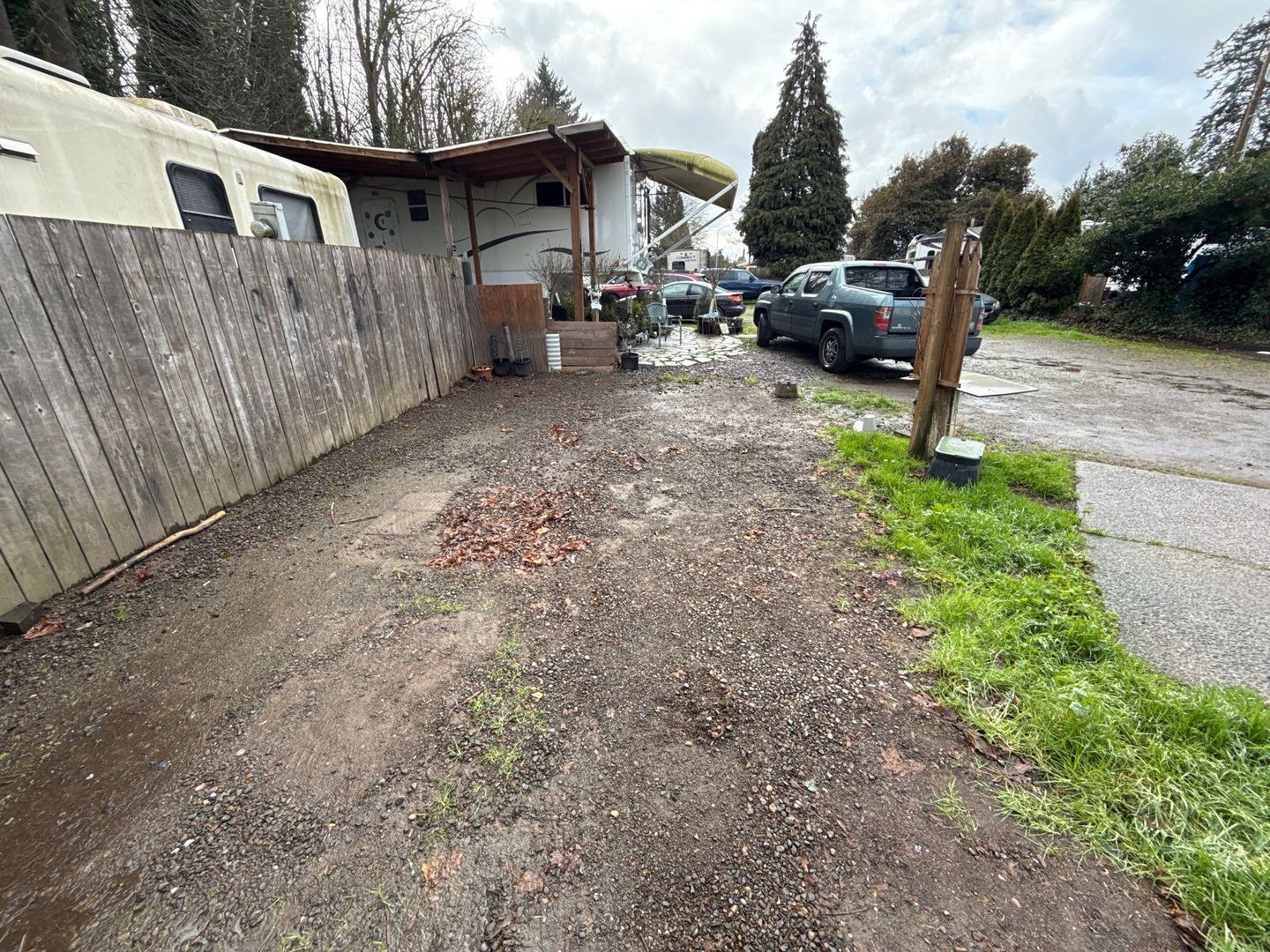 $445 First 3 Months, NE Salem RV/5th Wheel Space For Rent! W/S/G Included AVAILABLE NOW! property image