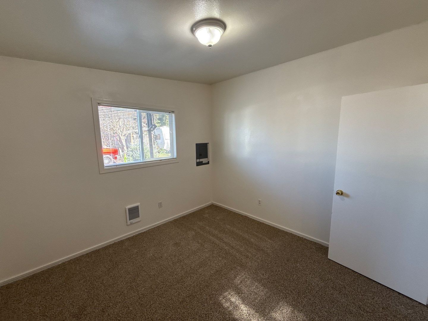 $1,095 First 3 Months, NE Salem 2 Bed,1 Bath, 1 Story Apartment | AVAILABLE NOW! property image