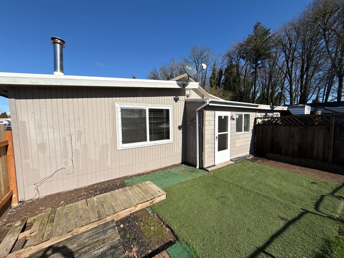 $1,095 First 3 Months, NE Salem 2 Bed,1 Bath, 1 Story Apartment | AVAILABLE NOW! property image