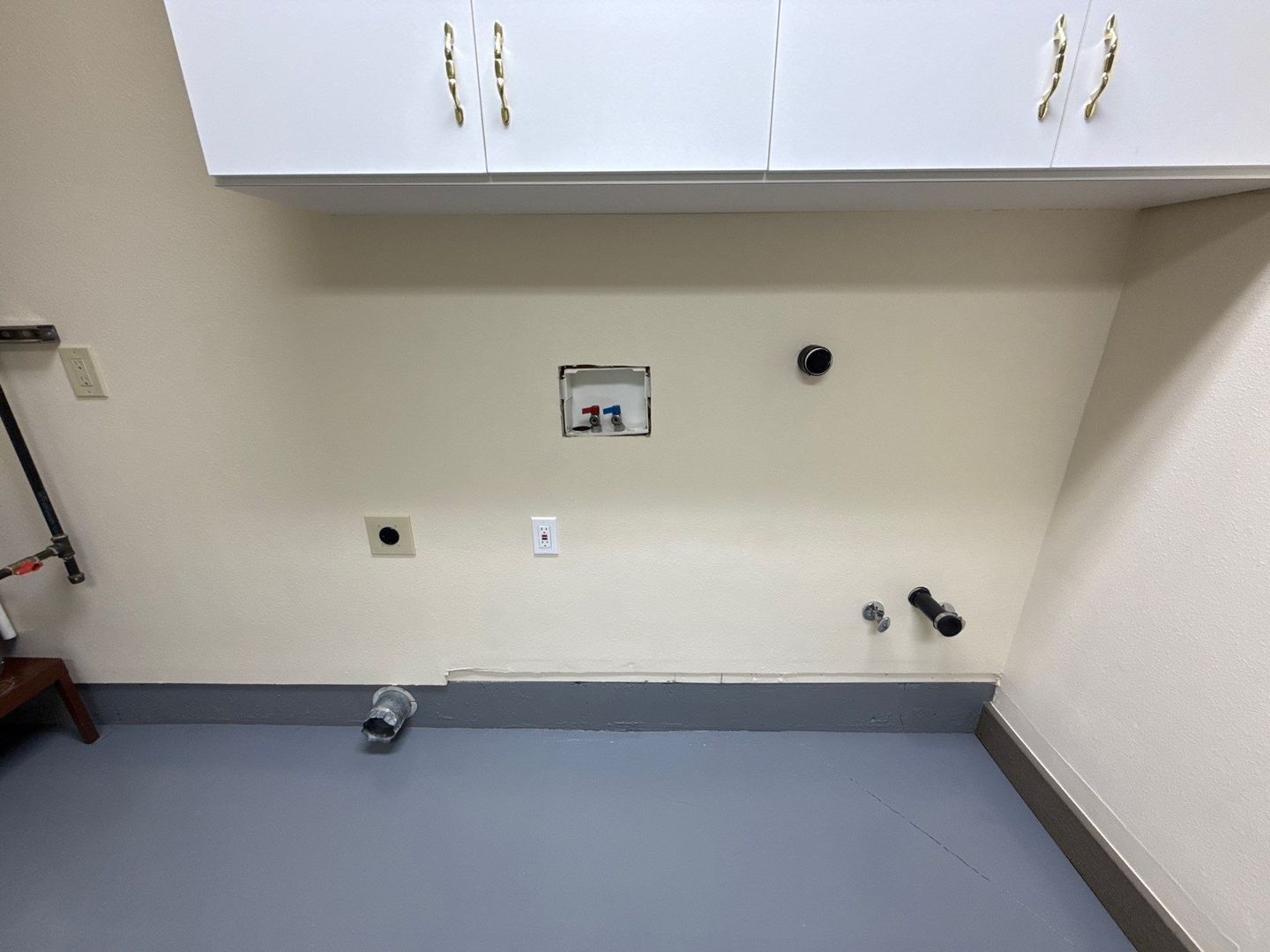 Beautiful Halsey 2 Bed, 1 Bath, DUPLEX, BIG BACK YARD, AVAILABLE NOW! property image