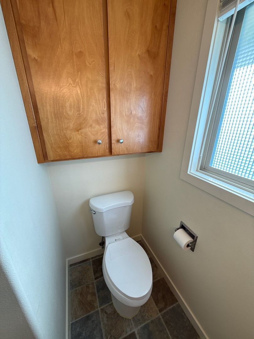 Beautiful Halsey 2 Bed, 1 Bath, DUPLEX, BIG BACK YARD, AVAILABLE NOW! property image