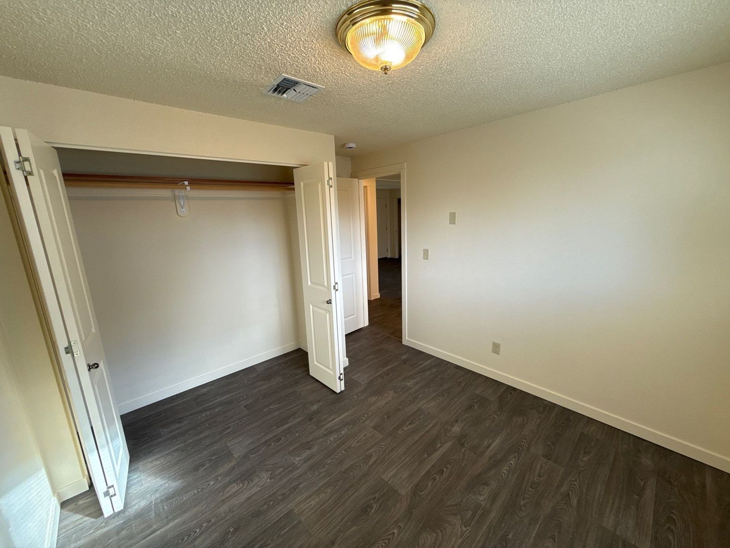 Beautiful Halsey 2 Bed, 1 Bath, DUPLEX, BIG BACK YARD, AVAILABLE NOW! property image