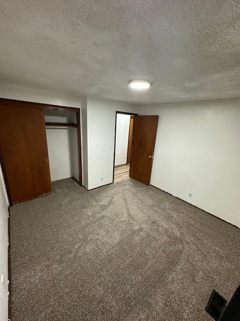 Eugene 3 Bed, 1 Bath, Single Family Home Pet Friendly, Fully Fenced Backyard, AVAILABLE NOW! property image