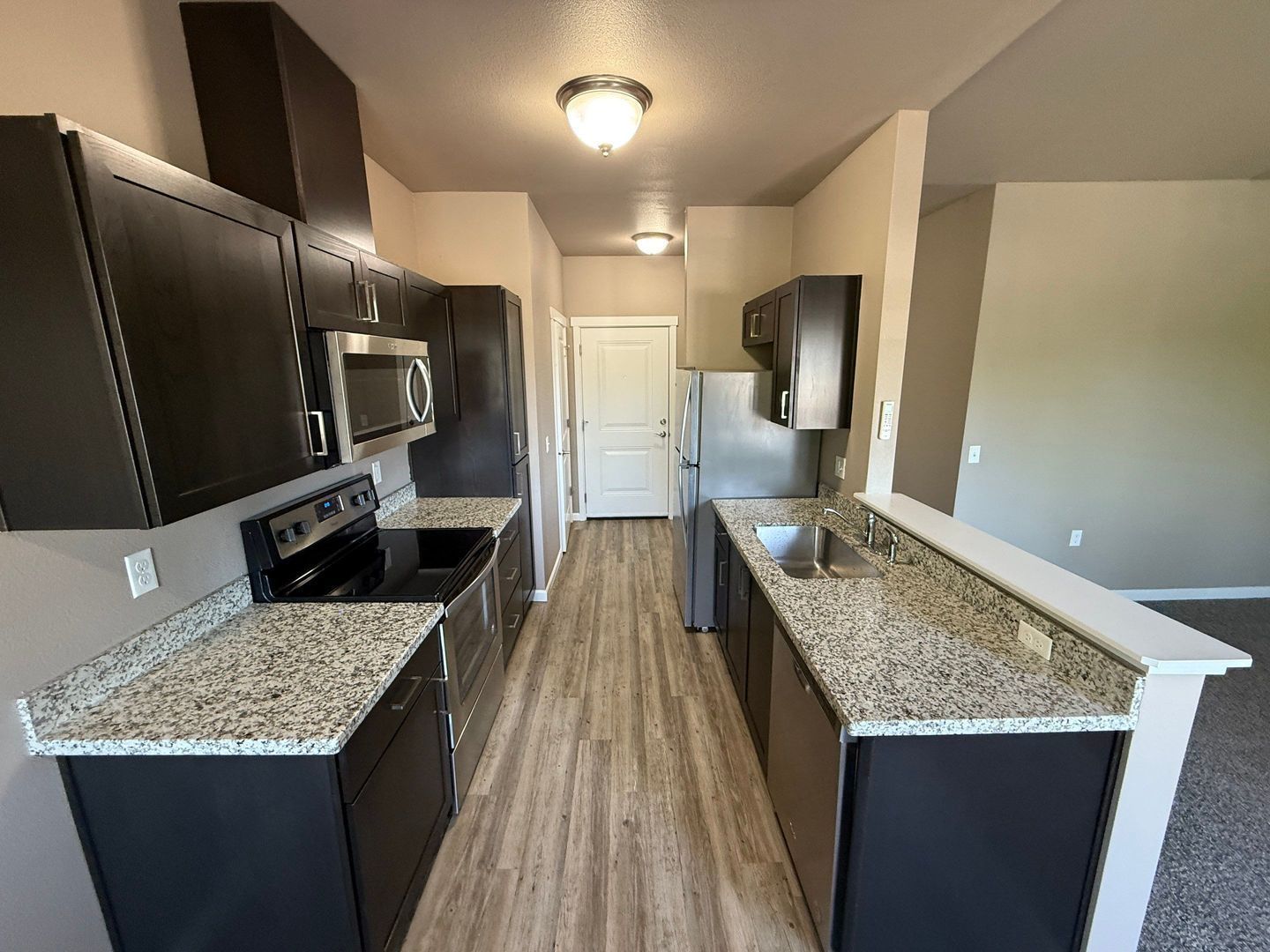 $99 Move-In & $1,190 Special | 3rd Floor 1BR/1BA NE Salem | AC | COMING SOON property image