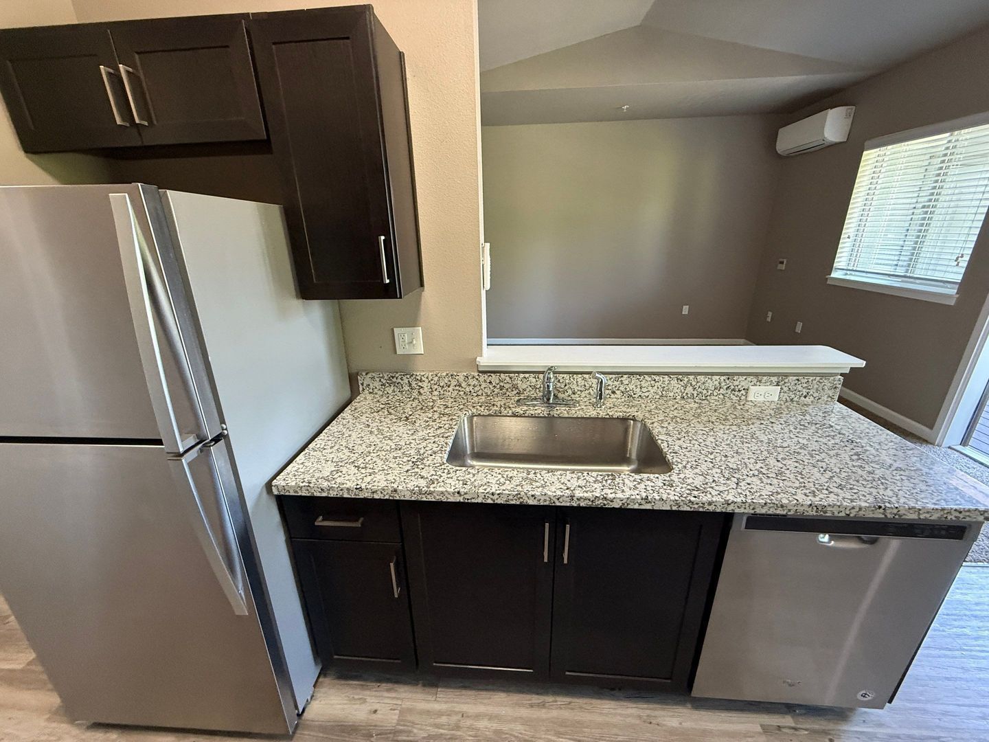 $99 Move-In & $1,190 Special | 3rd Floor 1BR/1BA NE Salem | AC | COMING SOON property image