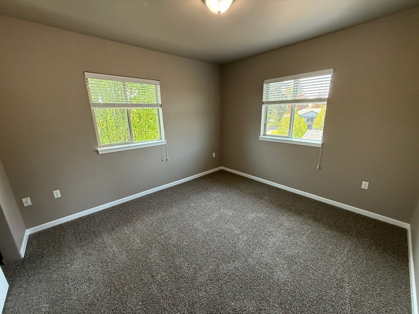 $99 Move-In & $1,190 Special | 3rd Floor 1BR/1BA NE Salem | AC | COMING SOON property image