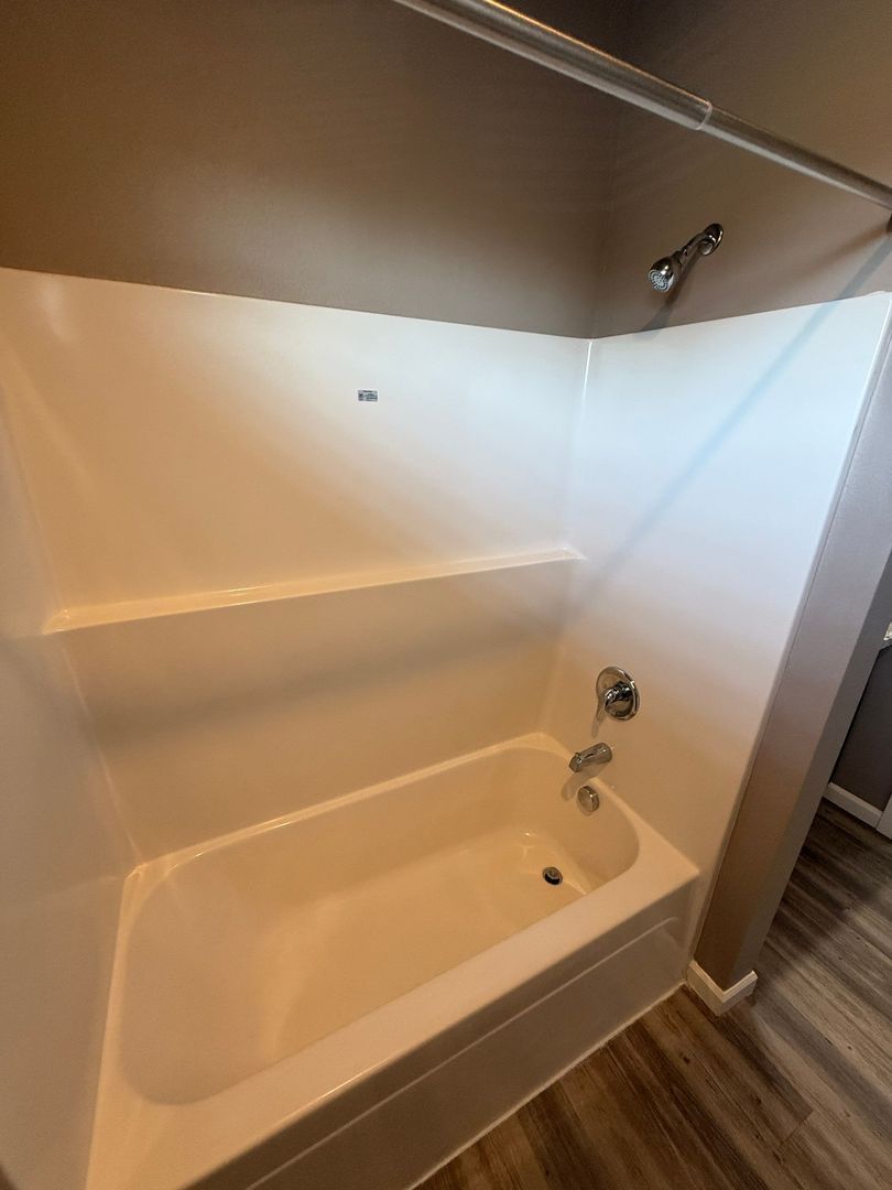 $99 Move-In & $1,190 Special | 3rd Floor 1BR/1BA NE Salem | AC | COMING SOON property image