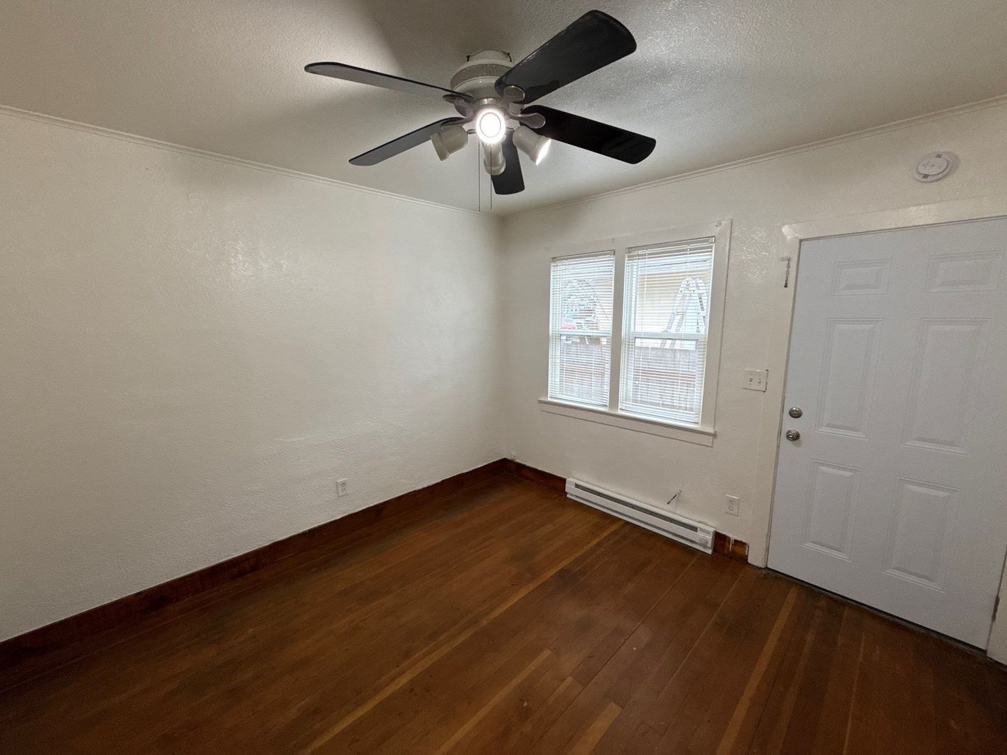 $895 First 3 Months, NE Salem 1 Bed, 1 Bath, Apartment, Close to Downtown, AVAILABLE NOW! property image